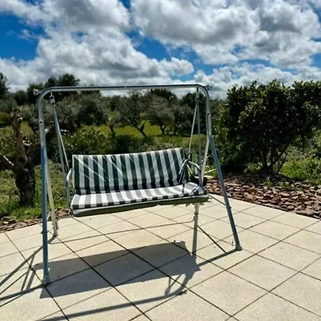 Zion Jardim Oda ve Kahvaltı Monsanto