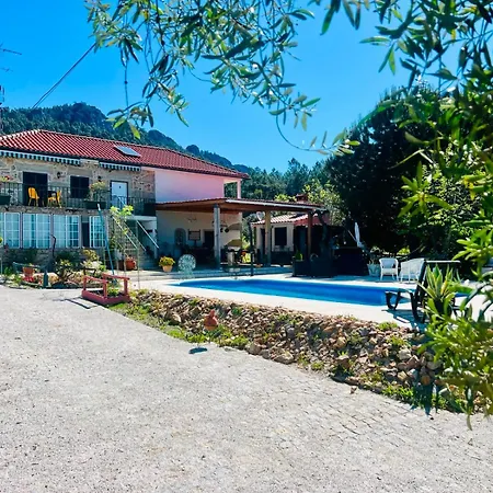 Zion Jardim Oda ve Kahvaltı 3*